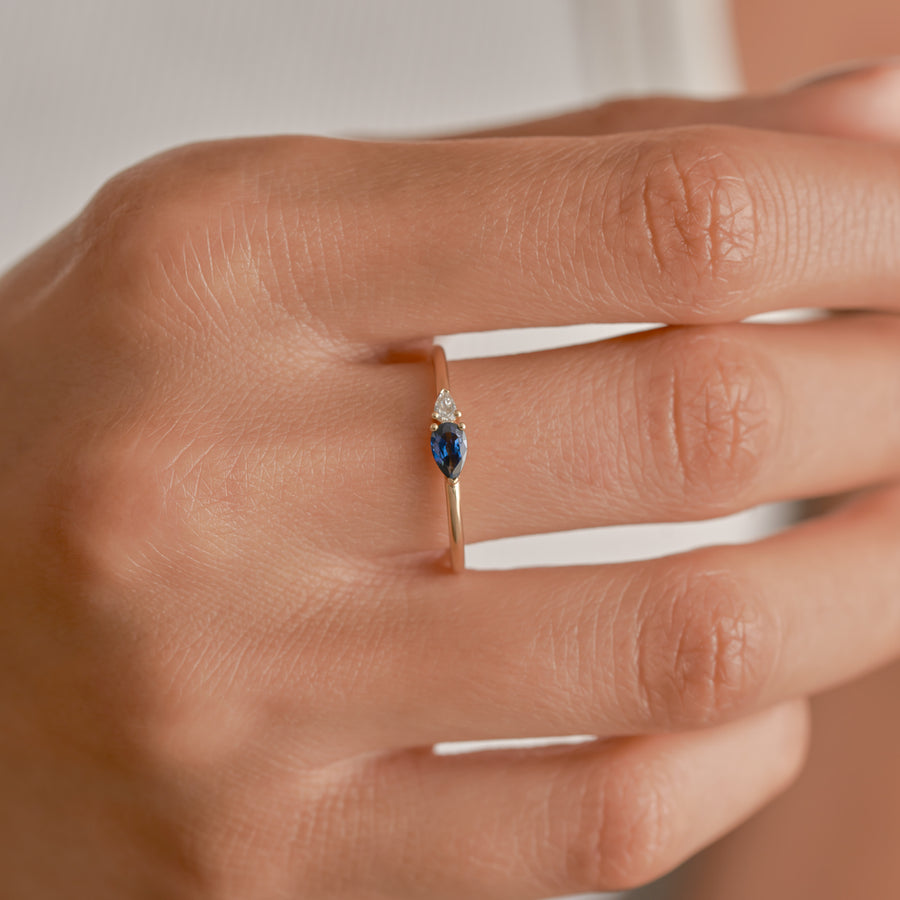 Petal Ring - Sapphire
