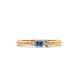 V626 - Dainty Diamond Cluster Ring Of Oval & Round Brilliant Stones
