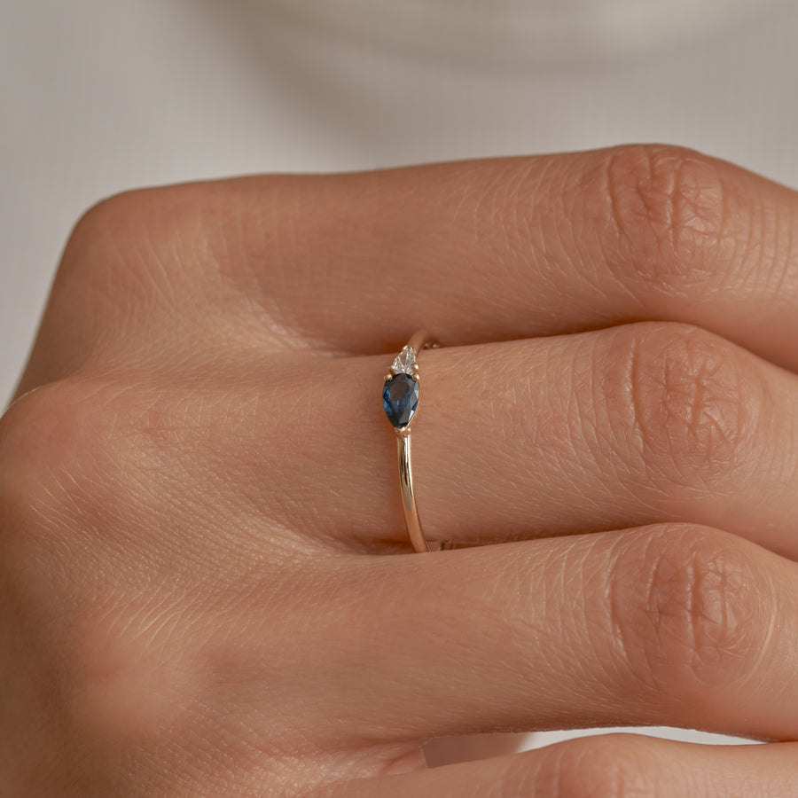 Petal Ring - Sapphire